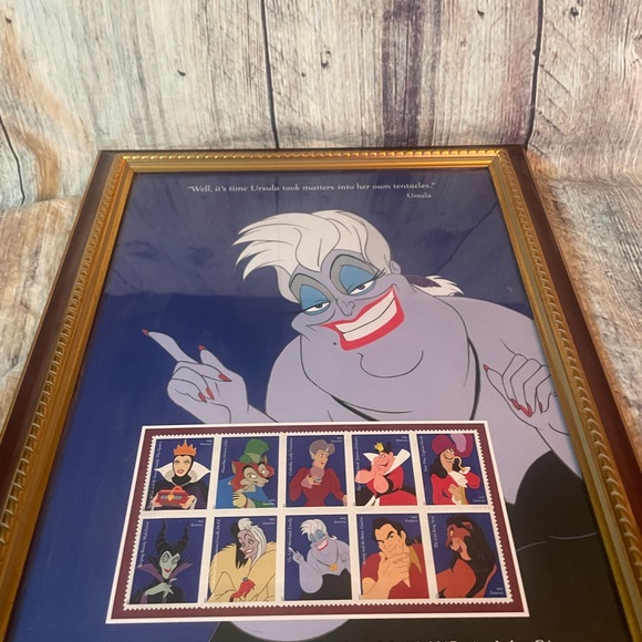 VHTF 2017 USPS Disney Villains “Ursula” Framed Art - Picture 8 of 8